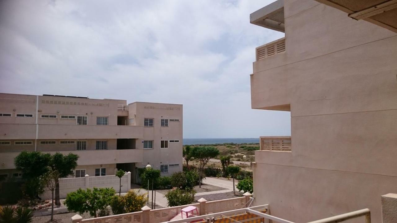 Habitaciones en Casa compartida Retamar Almería Exterior foto